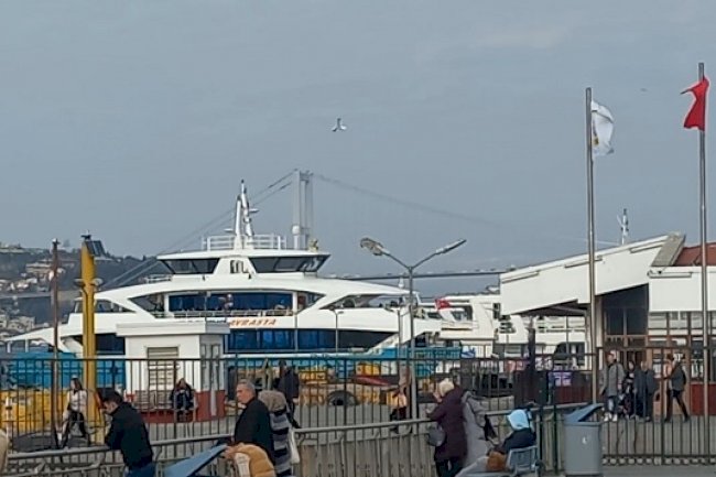 Tatilciler dikkat: Yunan feribotlarına erişim için hibrit veya elektrikli arabanızın aküsü ne kadar 'Boş' olmalı?