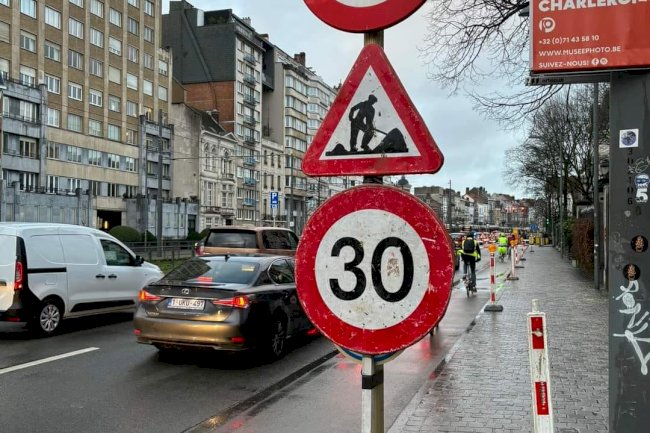 Hollanda’da hız kameralarına tepkiler: İnsansız hava araçlarına mı yatırım yapılacak?