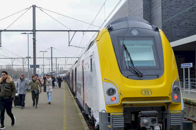 NMBS’den radikal karar: Trende bilet satışı sona eriyor, ceza 90 eurodan başlıyor