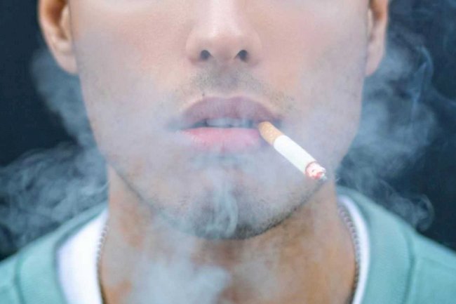 FPS Halk Sağlığı yasadışı elektronik sigara satışlarına karşı harekete geçti