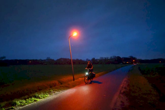 Fransa’nın yenilikçi çözümü sokak lambalarını telefonla kontrol edin