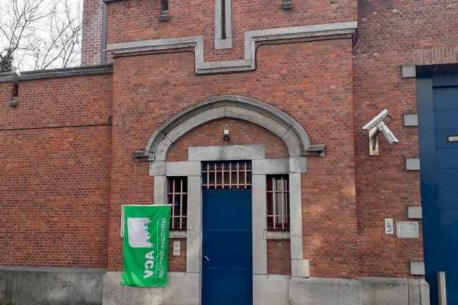 Belçika cezaevlerinde 143 mahkum yerde yatıyor