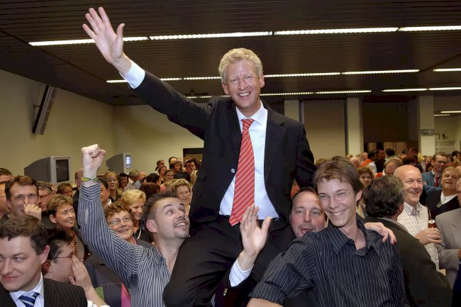 Aalter Belediye Başkanı Pieter De Crem, kayıt skandalının ardından istifa etti: “Diz çökmedi ama başka seçeneği yoktu”