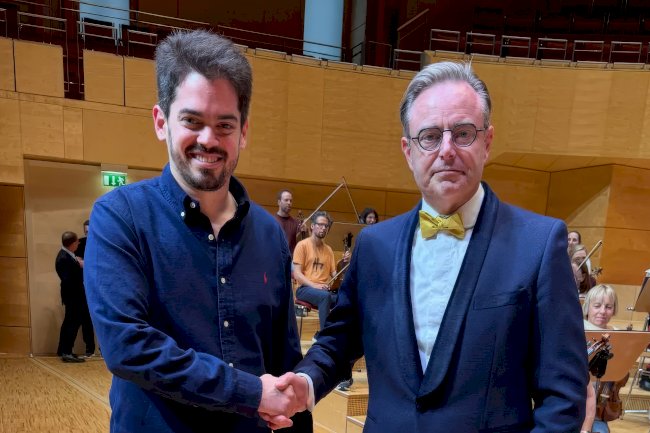 Başbakan De Wever, Gent’te iptal edilen İsrailli şef Shani’ye Almanya’da destek verdi