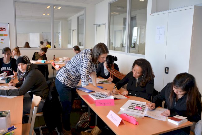 Flaman Bölgesi’nden yeni gelenlere tarihi dil yatırımı: 11 milyon euro ile sınıf dışı Hollandaca pratiği başlıyor