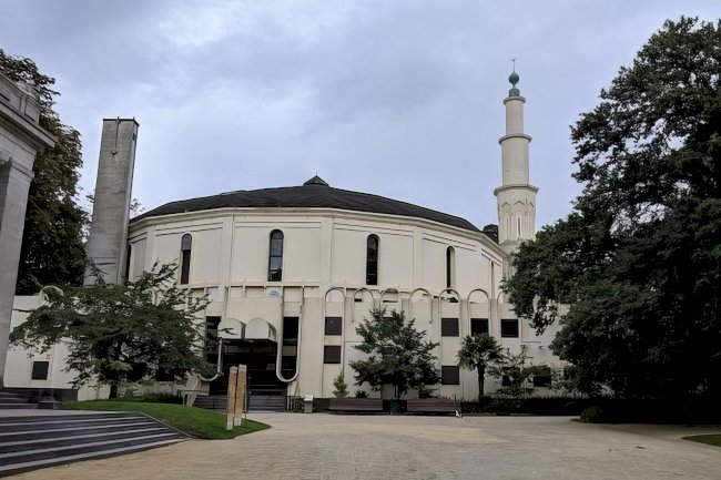 Brüksel’deki tarihi Büyük Camii yeniden açılıyor: Minare restorasyonu beklenenden erken tamamlandı