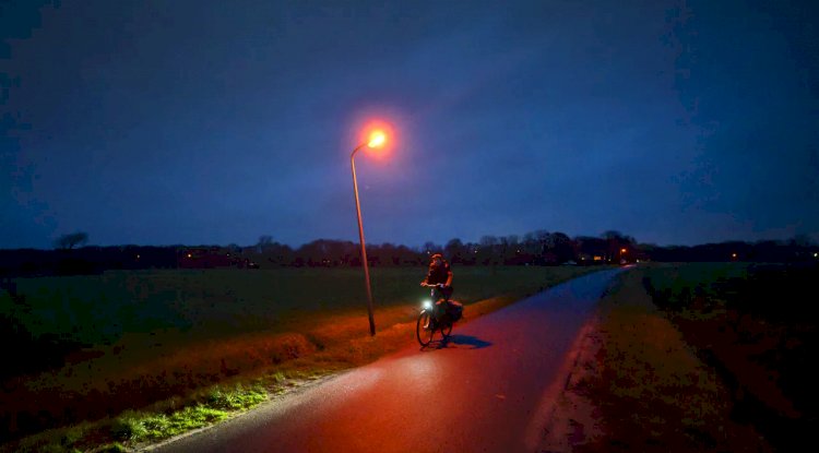 Fransa’nın yenilikçi çözümü sokak lambalarını telefonla kontrol edin