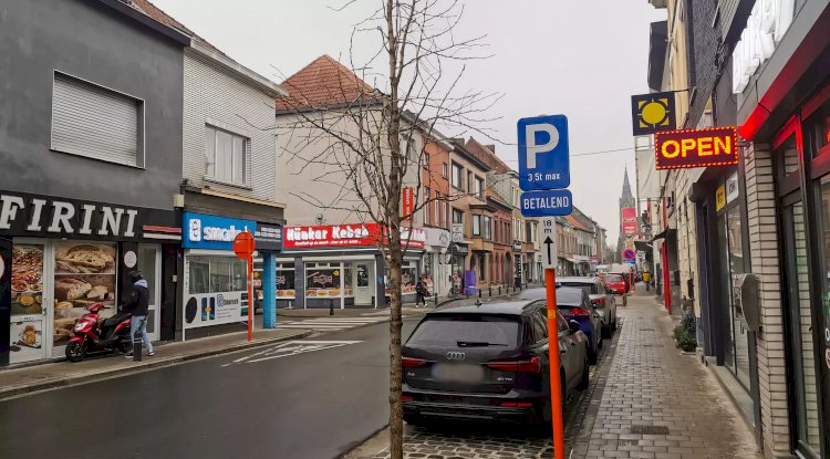 Gent esnafı Ramazan ayında yol çalışmalarına tepkili: "En yoğun dönemimiz"