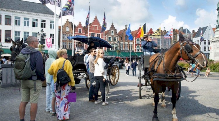 Bruges, 2027’den itibaren gemi ve otobüs turistlerinden kişi başı 4 avro vergi alacak
