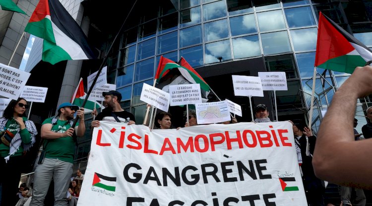 Brüksel’de Aboubakar Cissé anısına gösteri: “İslamofobi Öldürür”