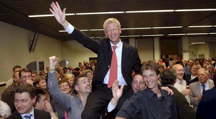 Aalter Belediye Başkanı Pieter De Crem, kayıt skandalının ardından istifa etti: “Diz çökmedi ama başka seçeneği yoktu”