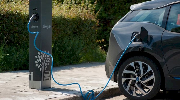 Flaman Bölgesi'nde elektrikli araçlara vergi değişikliği: 2026’dan itibaren muafiyet kalkıyor