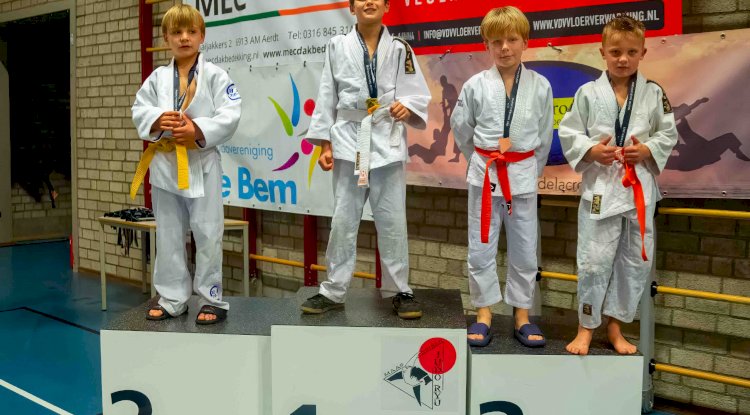 Hollanda’da Hajime Judo Turnuvası’nda Türk rüzgarı: Abdülhakim Yağar ve Malik Wisnieuwski altın, Mikail bronz madalya kazandı