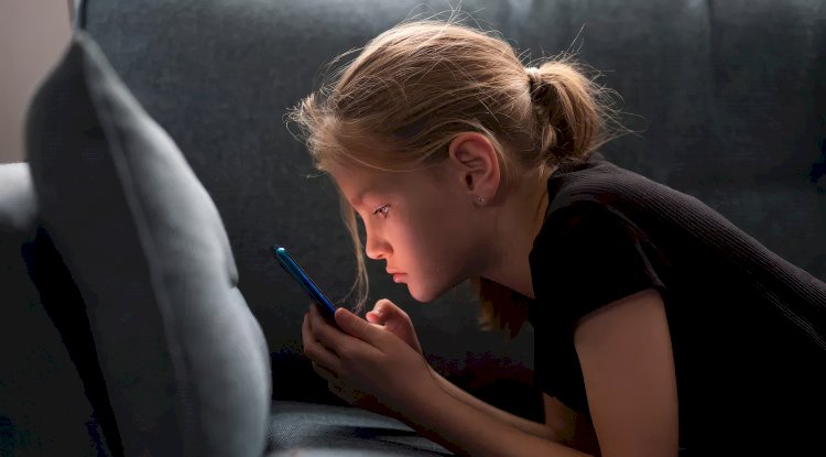 Yüksek Sağlık Konseyi’nden çocuklar için sosyal medya ve akıllı telefon uyarısı: “13 yaş altına sosyal medya yasağı şart”