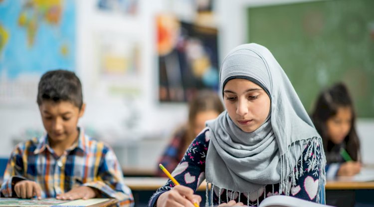 Avusturya’da 14 yaş altı kızlara başörtüsü yasağı: “Baskıdan Koruma” gerekçesi yeni tartışmaları alevlendirdi