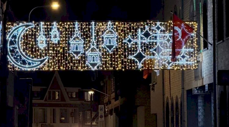 Belçika’da Zele’de Ramazan Işıkları Sokakları Aydınlatacak