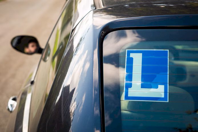 Belçika’da ehliyet alan kişi sayısında azalma otomatik sınavlar zirvede