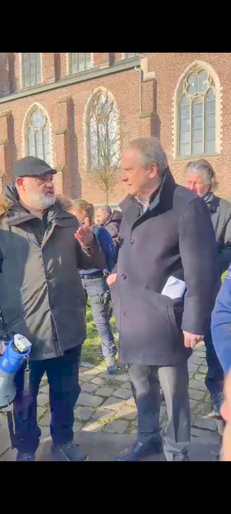 Grimbergen’deki istismar iddiası protesto edildi: "Evlatlarımızın güvenliği sağlanmalı"