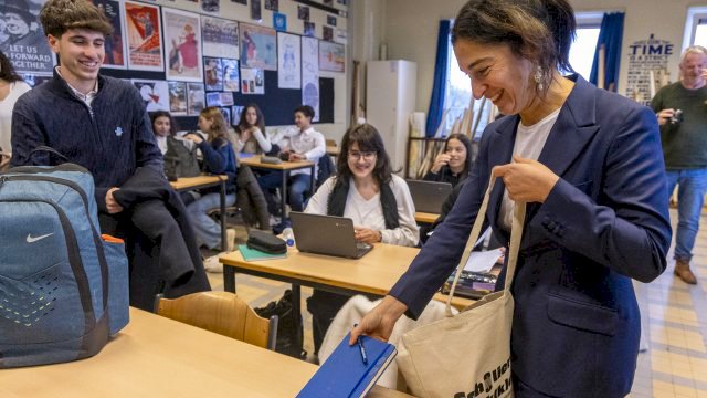 Eğitim Bakanı Demir, okul çocuklar için ücretsiz dizüstü bilgisayar desteğini kesti