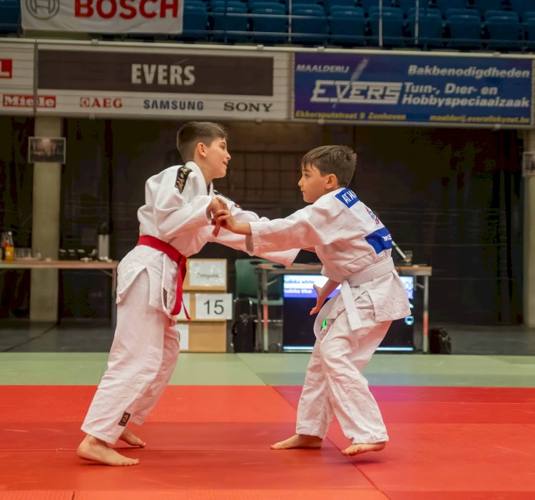 Zonhoven Judo Turnuvası’nda Türk minikler fırtına gibi esti