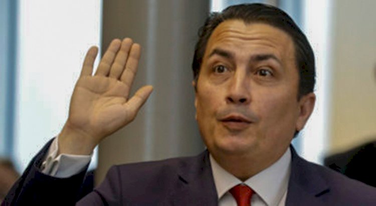 Emin Özkara Défi’den istifa etti: “Çeşitlilik hâlâ göz ardı ediliyor”