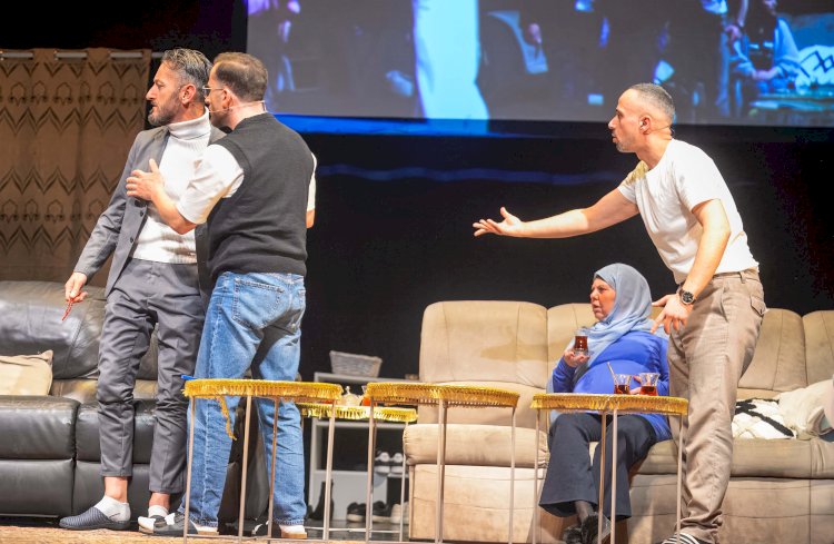 “Anne Sevgisi” Tiyatro oyunu Belçika’da hem güldürdü hem ağlattı