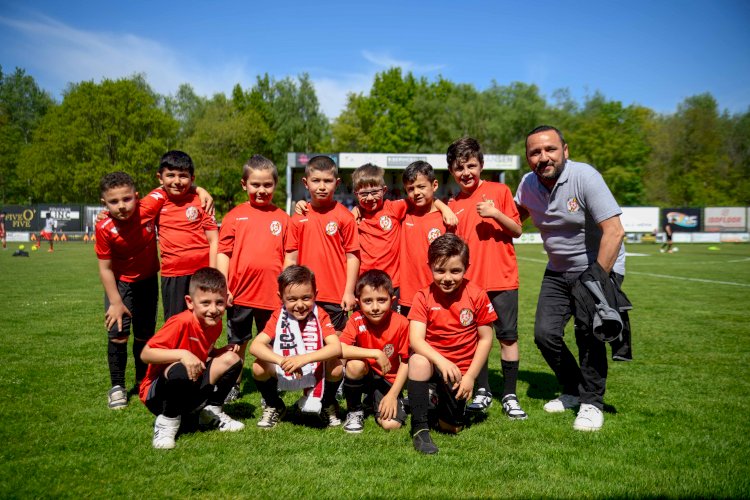 Turkse Rangers tarih yazdı: Belçika Ulusal 3. Ligi’ne yükselen ilk Türk takımı