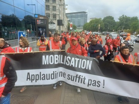 Brüksel’de Sendikalardan Protesto