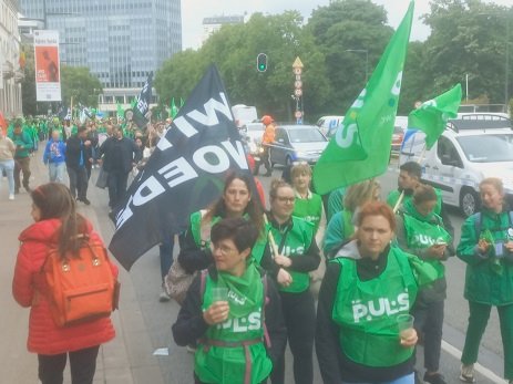 Brüksel’de Sendikalardan Protesto