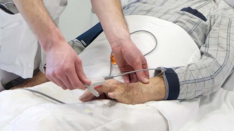 Hastane faturalarında gizli masraflar: İnternet, buzdolabı ve tıbbi malzemeler için haksız ücretler