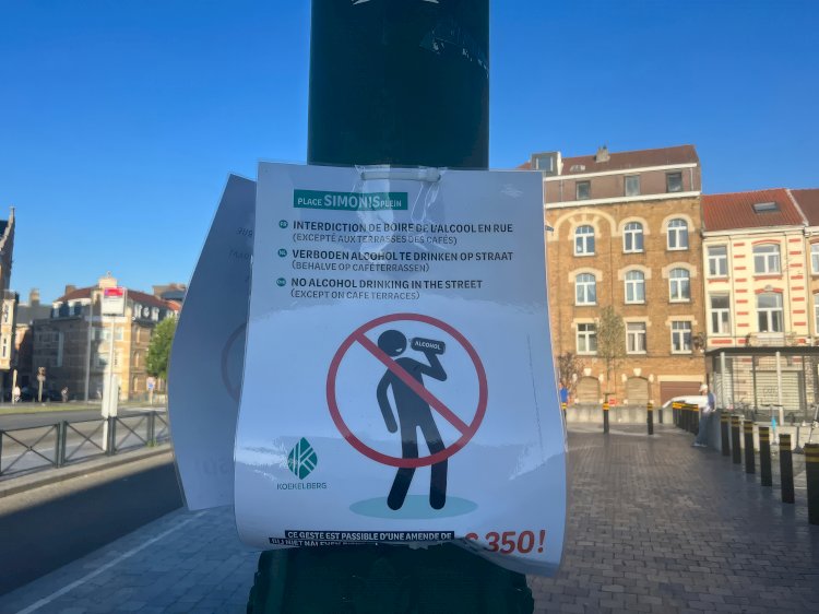 Koekelberg’de Simonis çevresinde alkol yasağı: Yaz boyunca sokakta içkiye ağır ceza