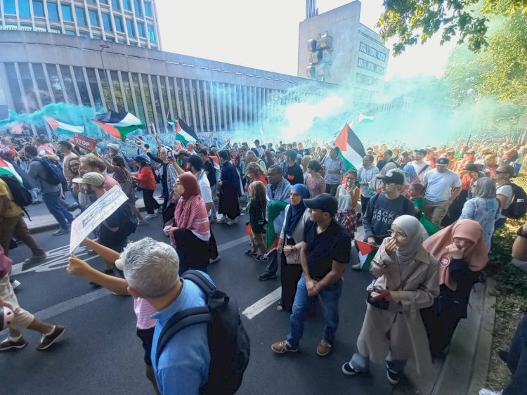Brüksel, Gazze için ‘Kırmızı Hat’ eylemiyle yine kızıla boyandı: “İsrail’e yaptırım istiyoruz”