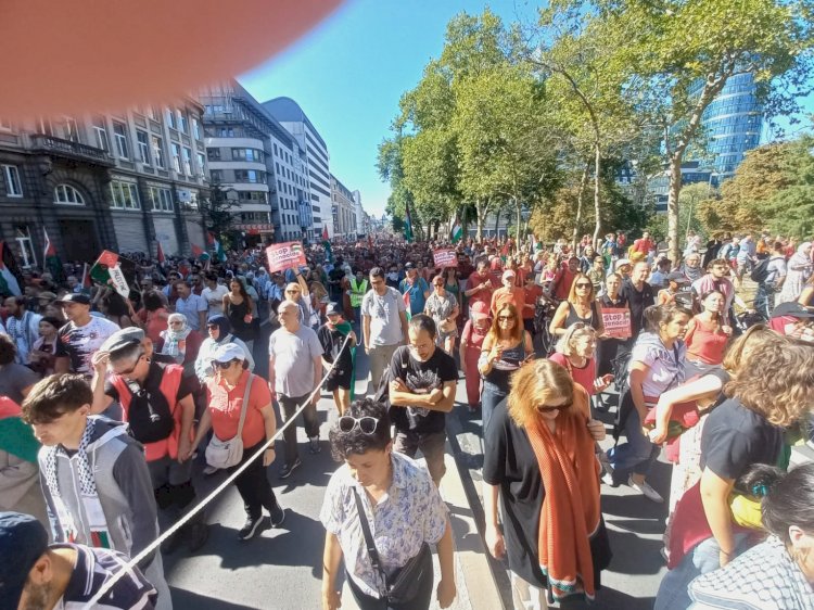 Brüksel, Gazze için ‘Kırmızı Hat’ eylemiyle yine kızıla boyandı: “İsrail’e yaptırım istiyoruz”