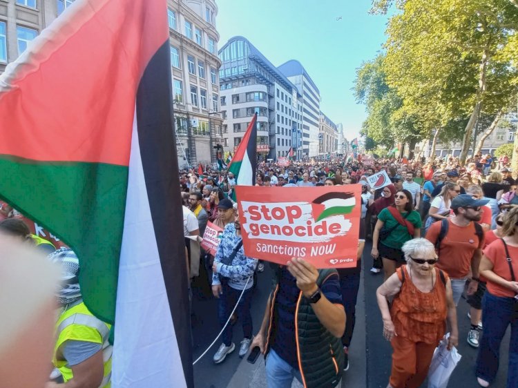 Brüksel, Gazze için ‘Kırmızı Hat’ eylemiyle yine kızıla boyandı: “İsrail’e yaptırım istiyoruz”