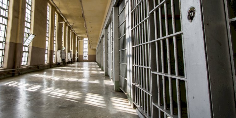 Hapishane gardiyanlarından sıra dışı protesto: “Üniformalı bir ölü mü bekliyoruz?”