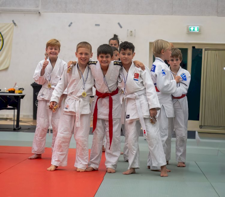 Türk minik judocular Belçika’da tatamide parladı