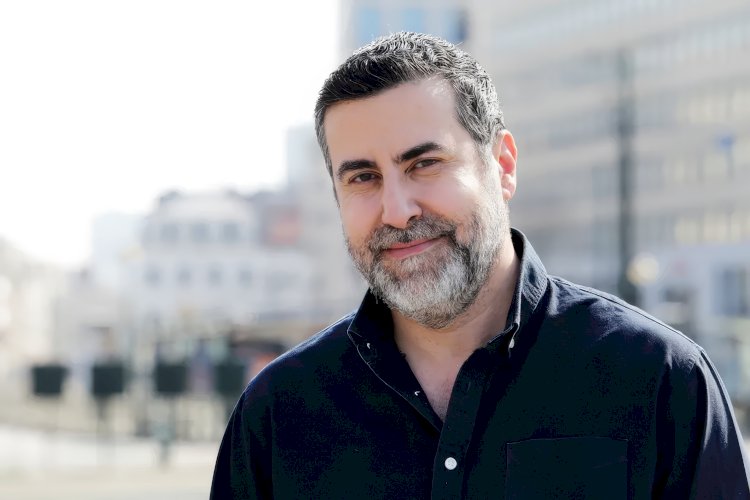 Dyab Abou Jahjah’ın sosyal medya paylaşımı tartışmaya neden oldu: “20 bin İsrail askerini takip ediyoruz”